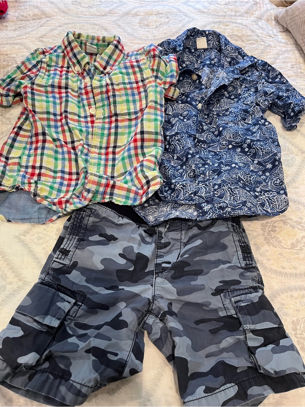 GAP Toddler Navy Blue Shorts and 2 button downs shirts 3 years